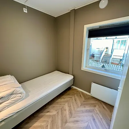 Modern 105 *